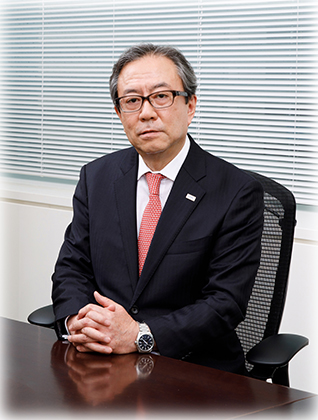 日本ドライケミカル株式会社　代表取締役社長　亀井　正文